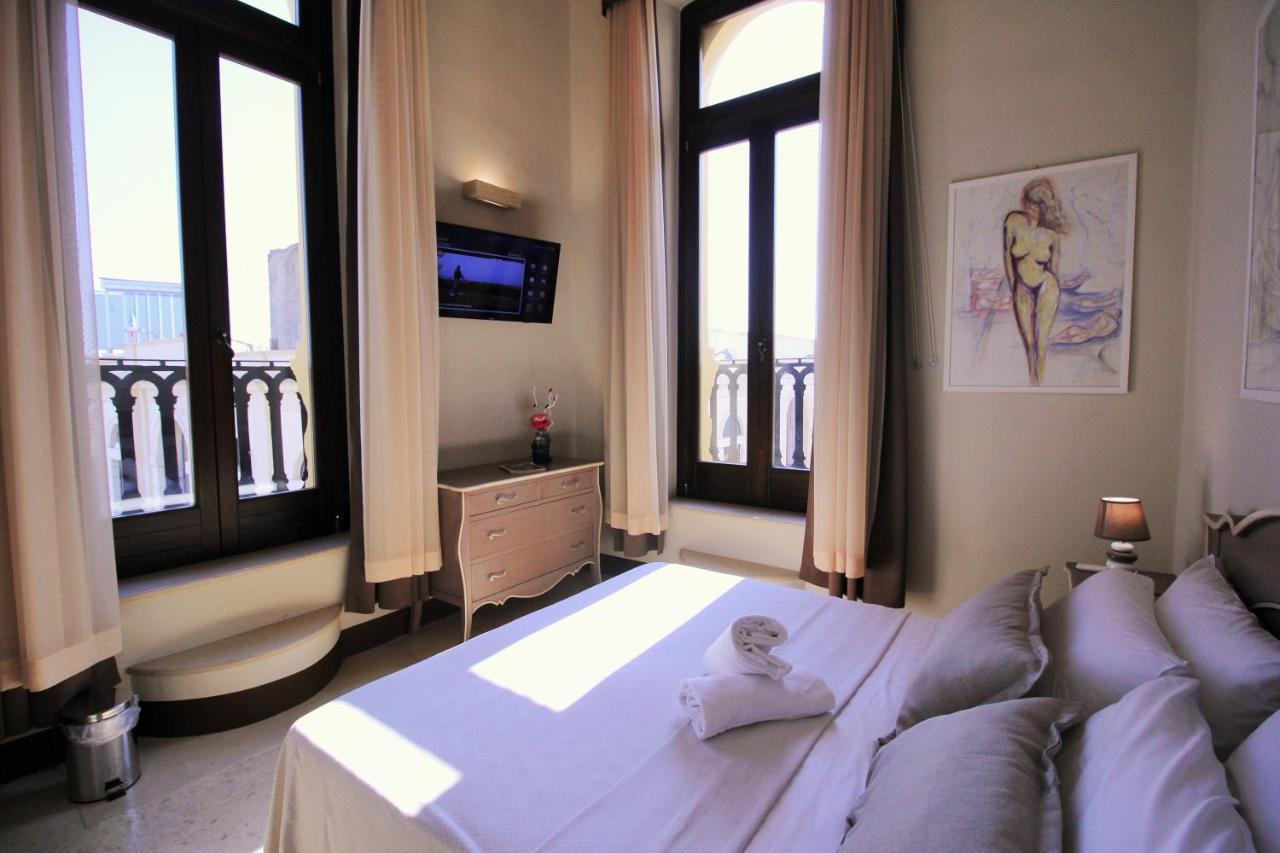Suite Porta Terra Gallipoli Exterior photo